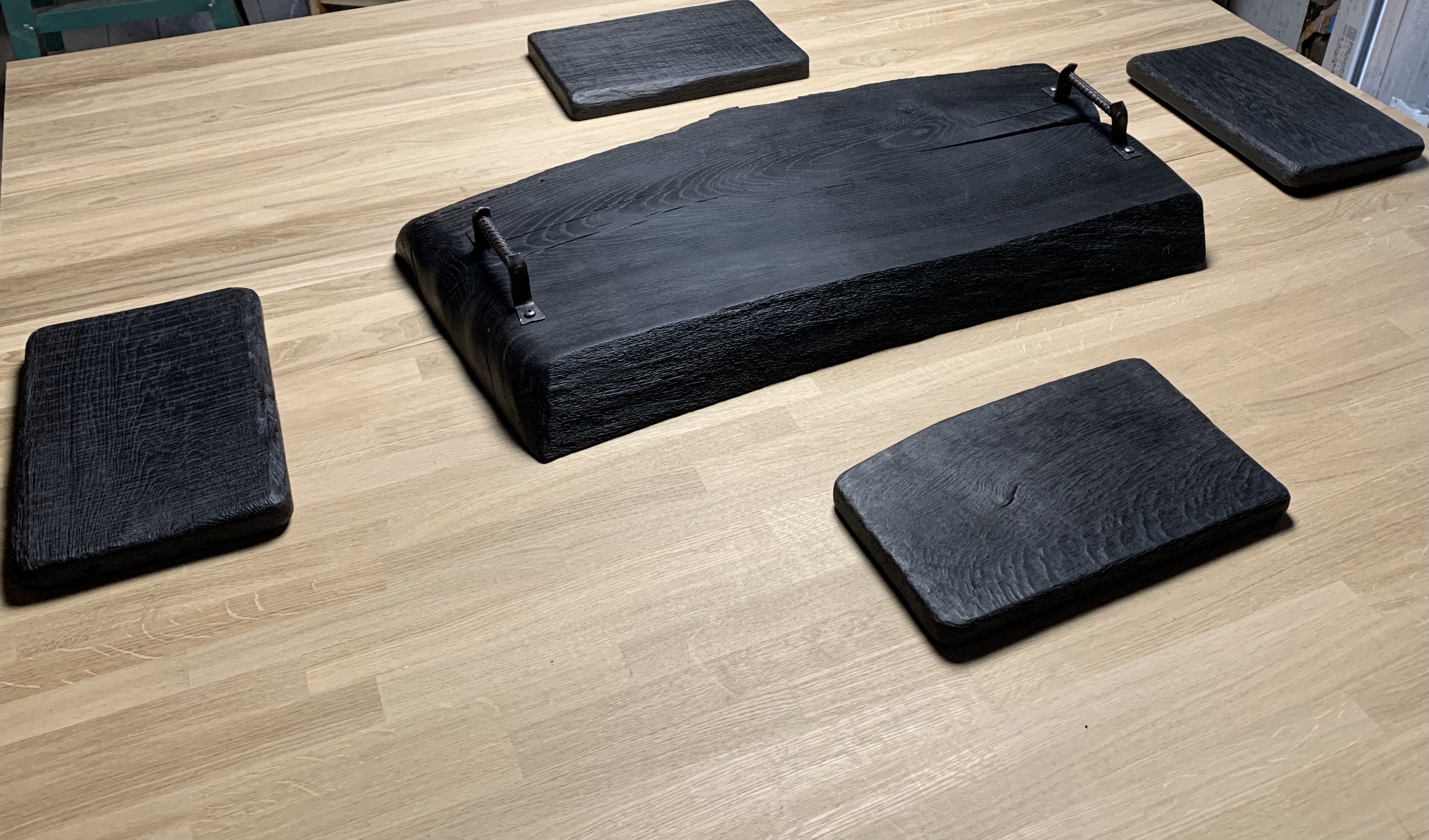 Процесс обработки морёного дуба