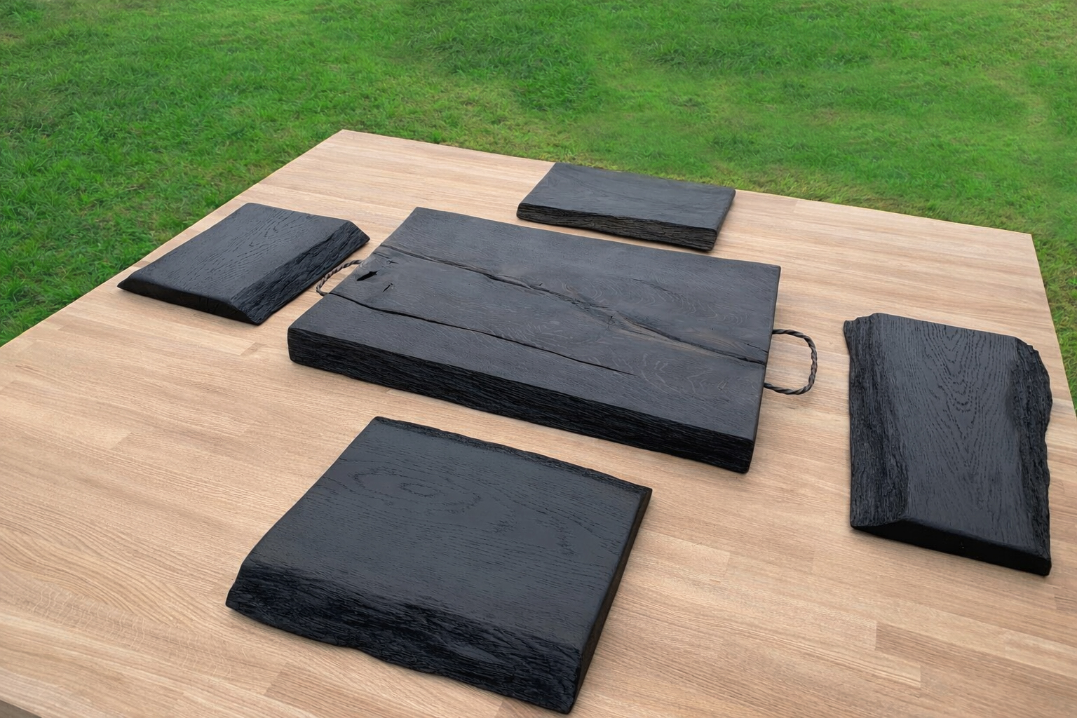 Уникальная текстура морёного дуба